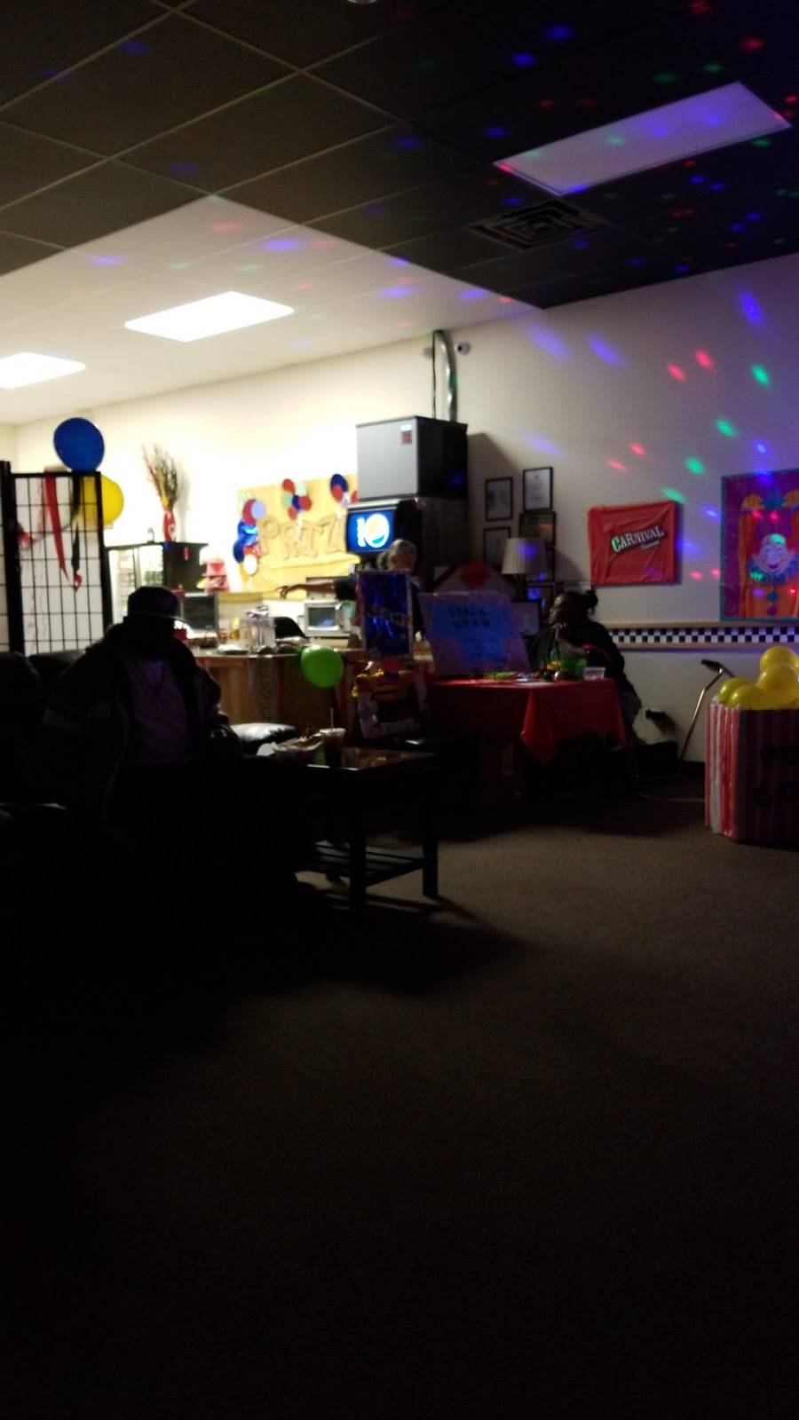 Elsies Place | cafe | 17499 Dixie Hwy b, Hazel Crest, IL 60429, USA | 7083656001 OR +1 708-365-6001