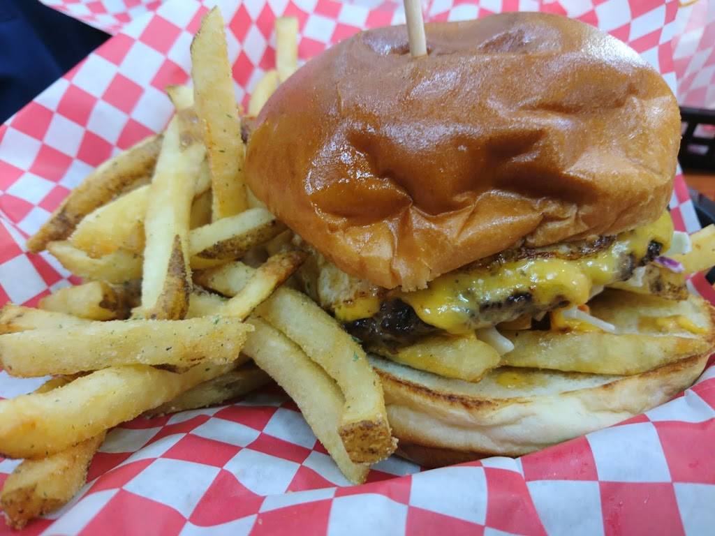 Taystees Burgers | restaurant | 10419 Ford Rd, Dearborn, MI 48126, USA | 3137246535 OR +1 313-724-6535
