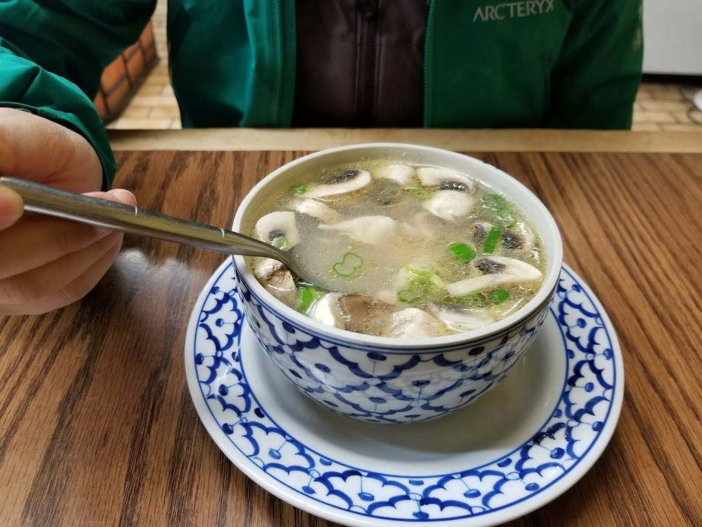 Champa Thai Food | restaurant | 193 King Edward Ave, Ottawa, ON K1N 7L4, Canada | 6133214122 OR +1 613-321-4122