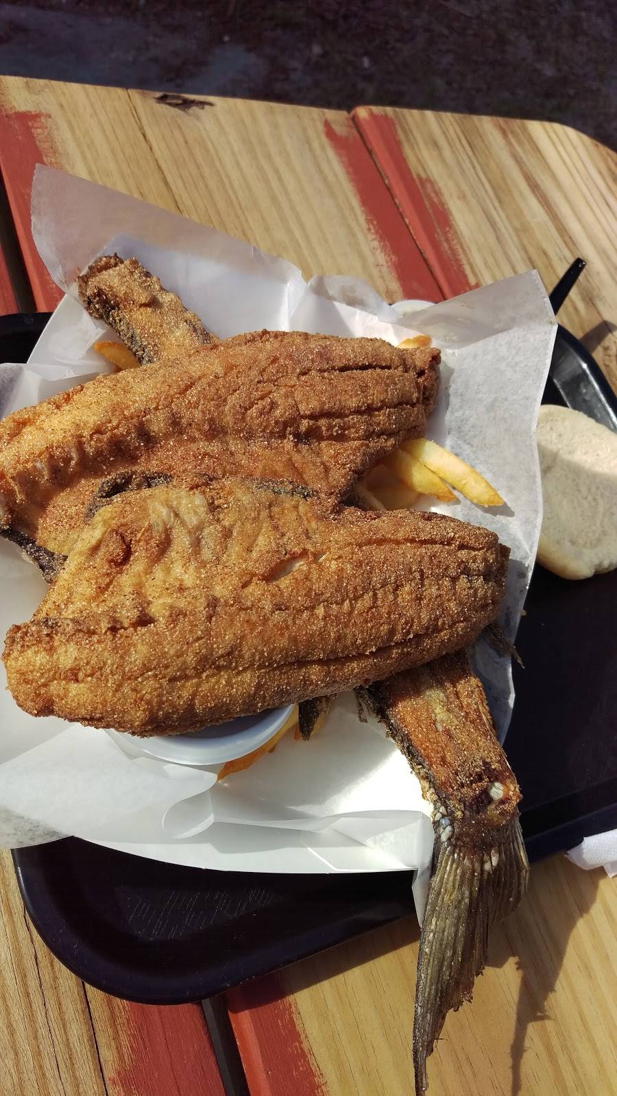 Julies Fish House | restaurant | 1902 W Shell Point Rd, Ruskin, FL 33570, USA | 8136419451 OR +1 813-641-9451