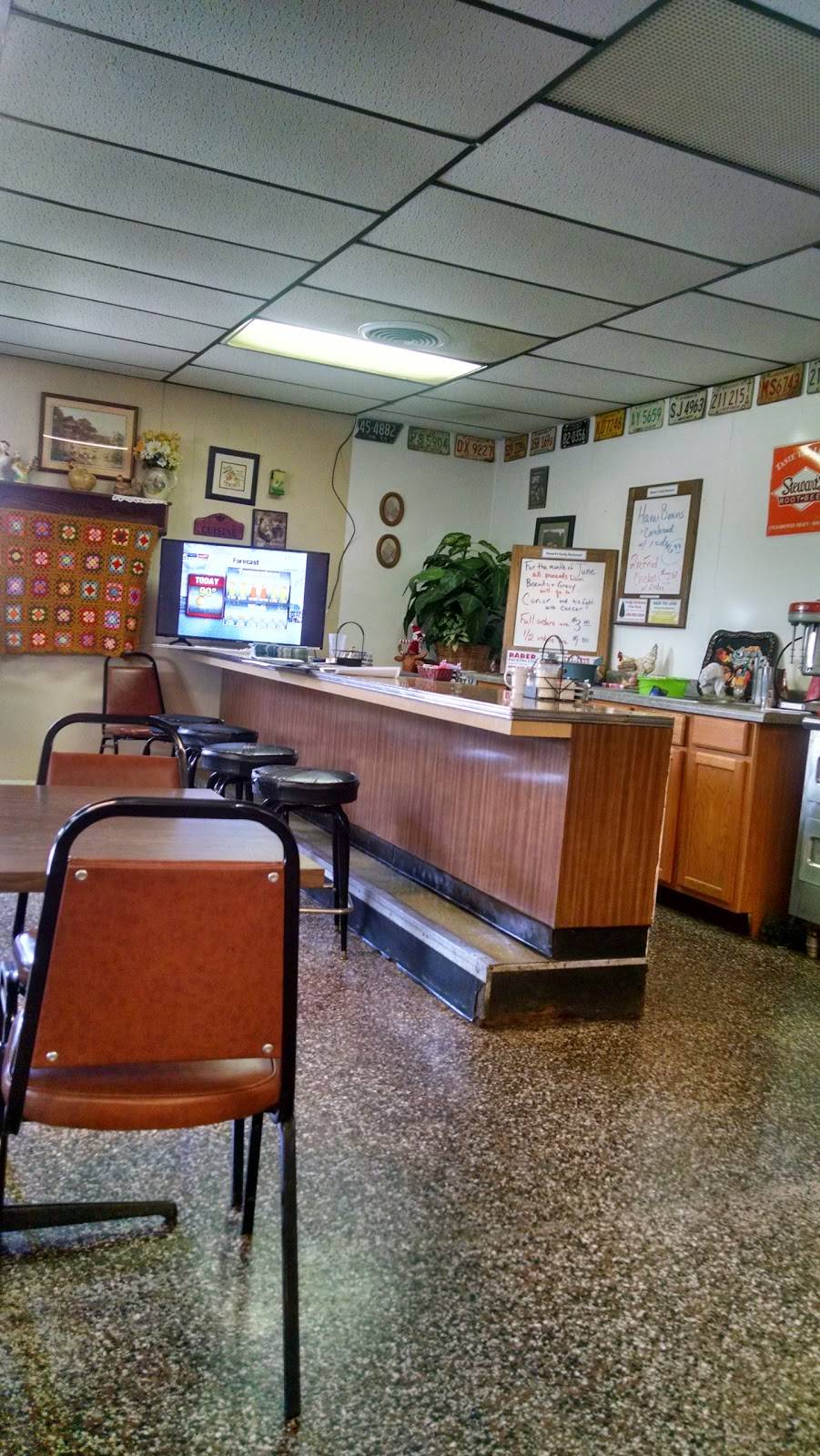 Stewarts Family Restaurant | restaurant | 18925 W Farmington Rd, Trivoli, IL 61569, USA | 3093622408 OR +1 309-362-2408