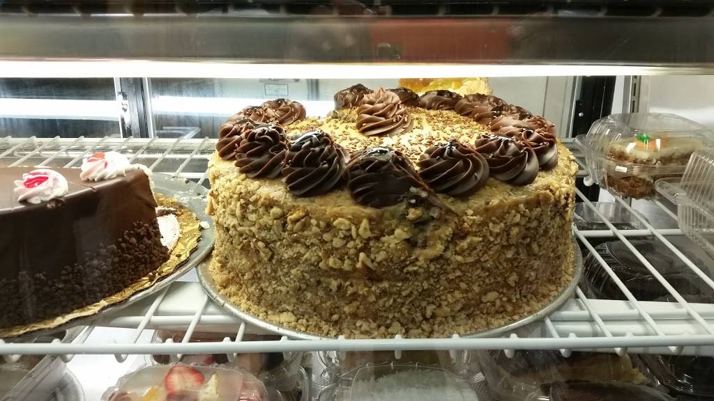 Dino’s Restaurant and carryout | restaurant | 2000 Orleans St, Baltimore, MD 21231, USA | 4105225550 OR +1 410-522-5550