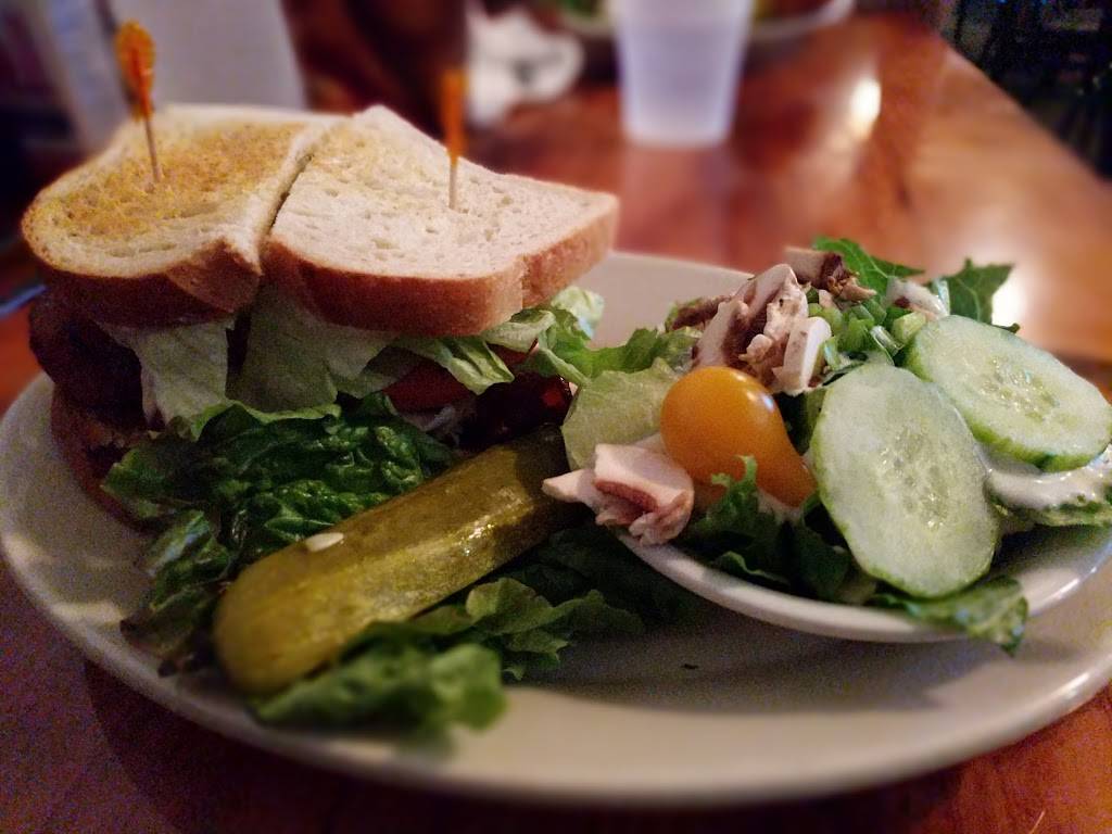 Jamies Bar & Grill | restaurant | 427 Broadway, Sacramento, CA 95818, USA | 9164424044 OR +1 916-442-4044