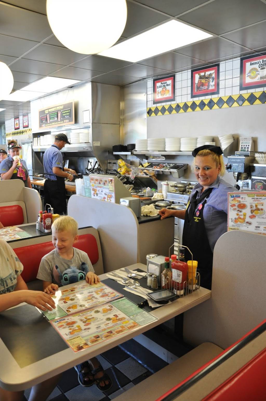 Waffle House | meal takeaway | 603 67th St Cir E, Bradenton, FL 34208, USA | 9417476634 OR +1 941-747-6634