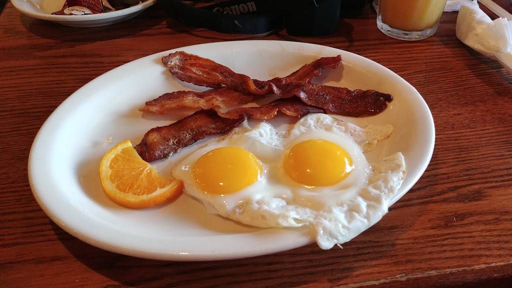 Cracker Barrel Old Country Store | restaurant | 9380 19th Ln, Vero Beach, FL 32966, USA | 7725630066 OR +1 772-563-0066