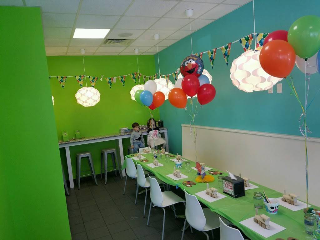 sweetFrog Houston TX - Oak Forest | restaurant | 1214 W 43rd St #1200, Houston, TX 77018, USA | 7136803764 OR +1 713-680-3764