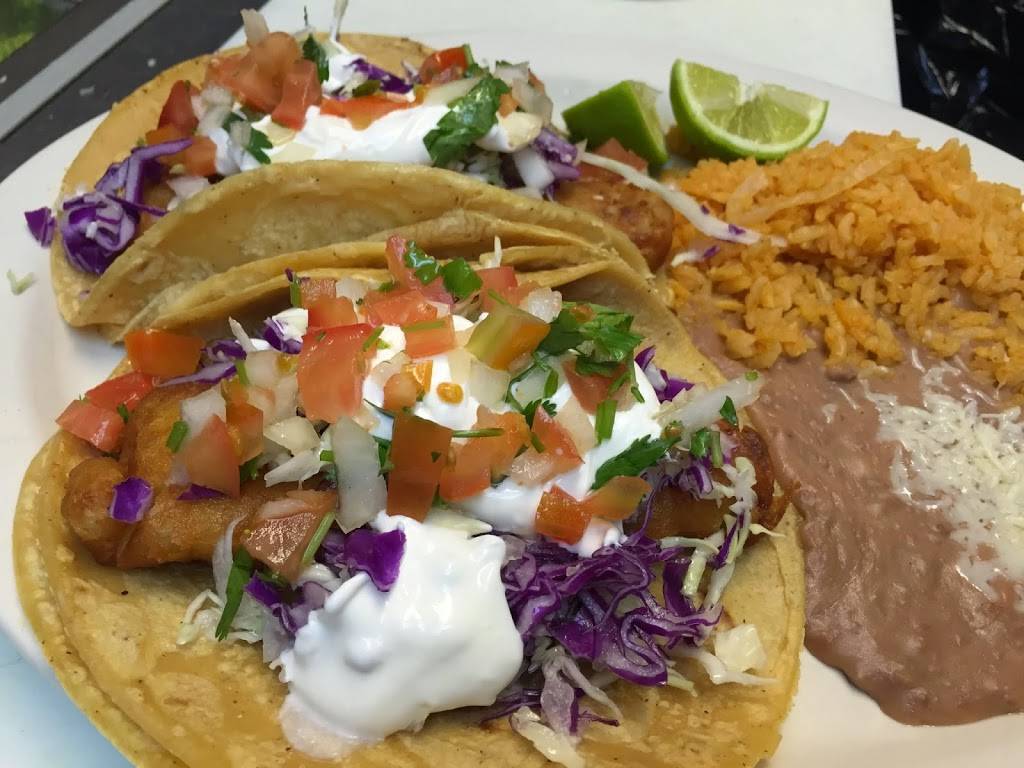 Rosas Mexican Food | restaurant | 1075 S Mission Rd suite a, Fallbrook, CA 92028, USA | 7607288006 OR +1 760-728-8006