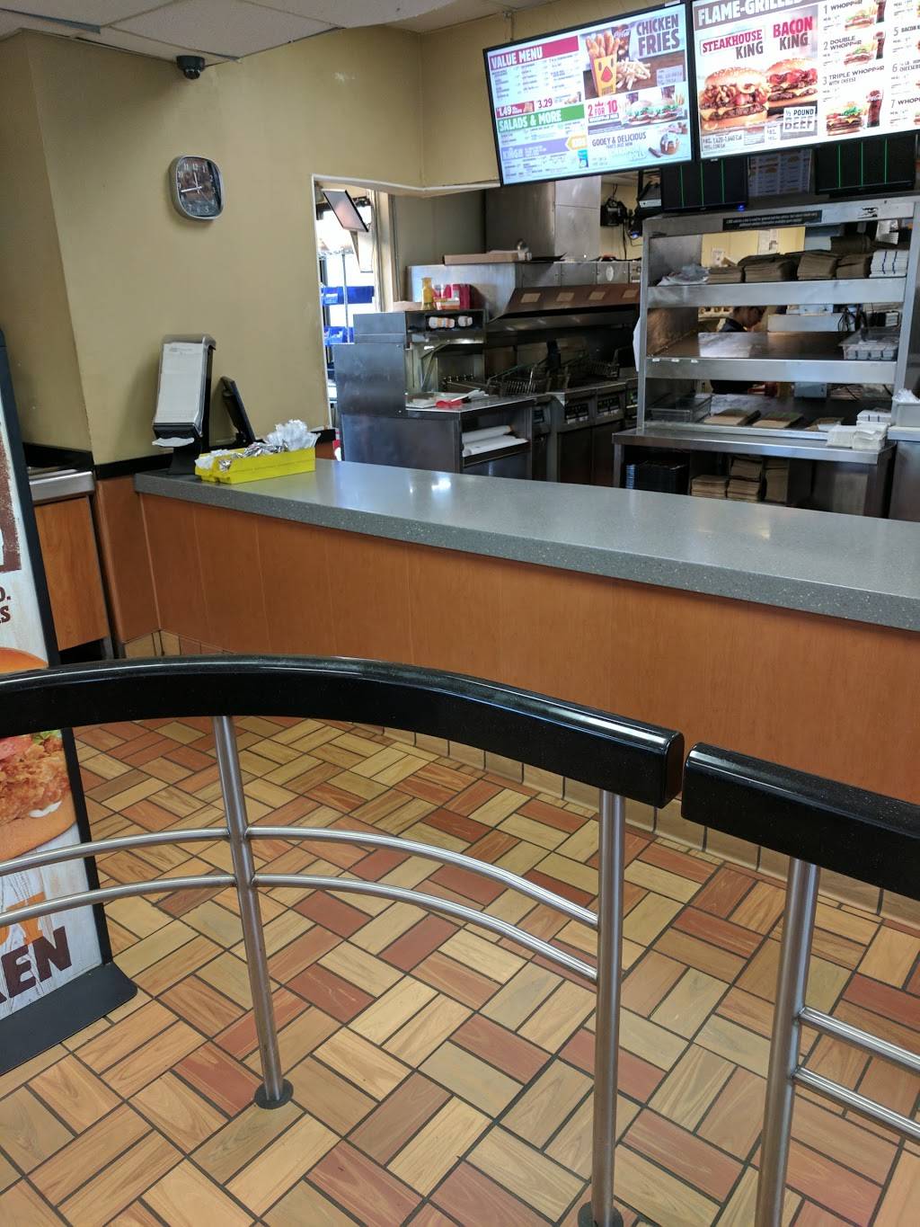 Burger King | restaurant | 544 Clifty Dr, Madison, IN 47250, USA | 8122736293 OR +1 812-273-6293