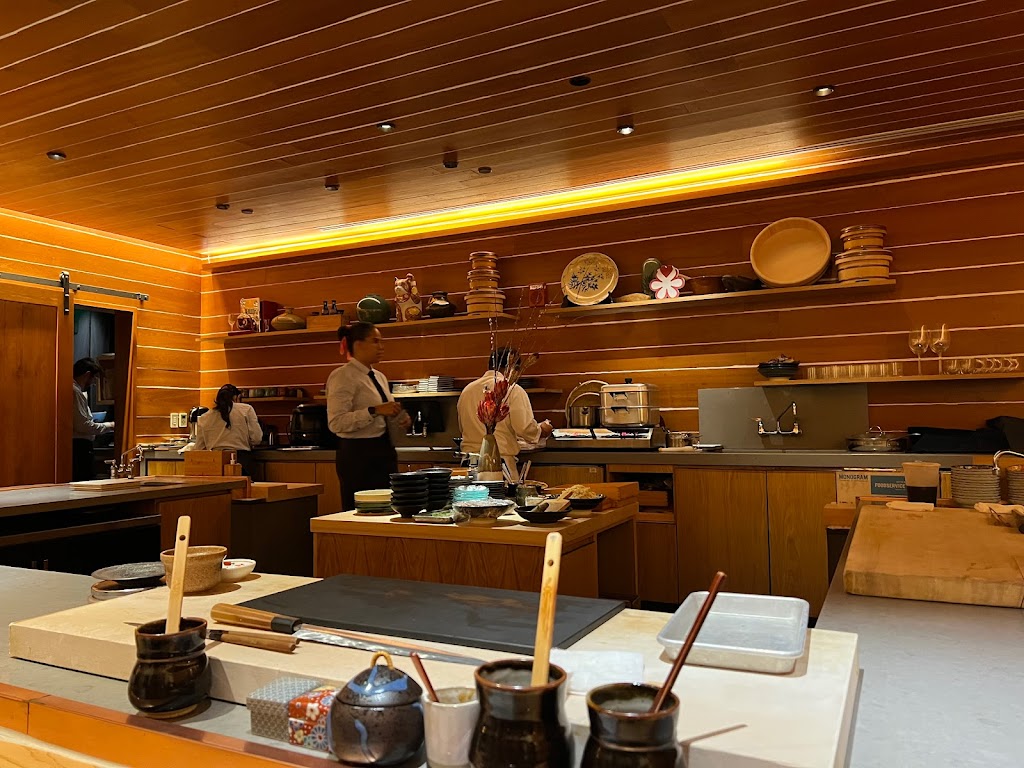 The Den | restaurant | Inside Azabu, 161 Ocean Dr, Miami Beach, FL 33139, USA | 7862760520 OR +1 786-276-0520