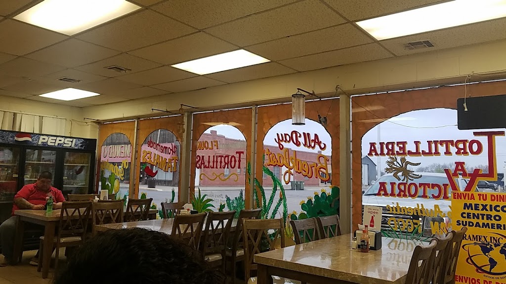 Tortilleria La Victoria | restaurant | 423 Main St, Woodward, OK 73801, USA | 5802545455 OR +1 580-254-5455