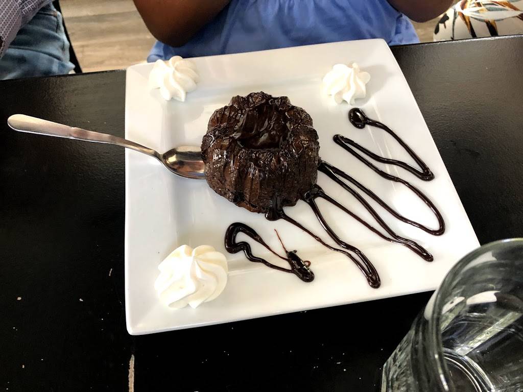 Brasserie Daniel Lapointe Drummondville | restaurant | 114 Rue Hériot, Drummondville, QC J2C 1J6, Canada | 8194776111 OR +1 819-477-6111