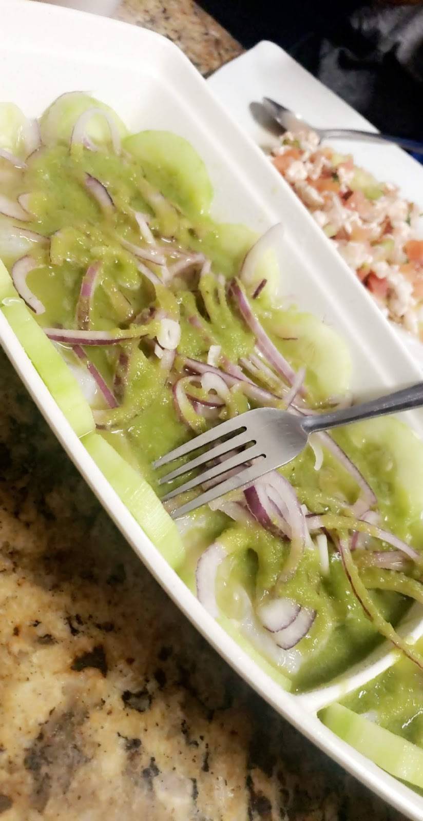 Mariscos El Perihuete | restaurant | 3223 Tweedy Blvd, South Gate, CA 90280, USA | 3235666726 OR +1 323-566-6726