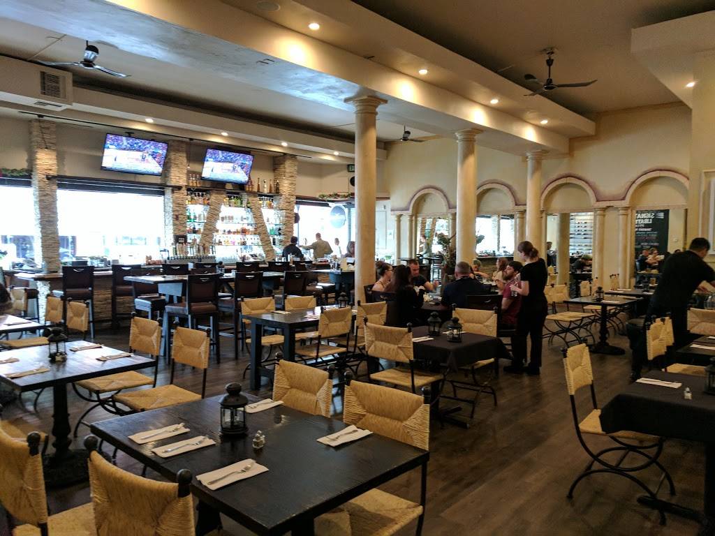 Serranos Street Tacos & Bar | restaurant | 624 E St, San Diego, CA 92101, USA | 6197951930 OR +1 619-795-1930