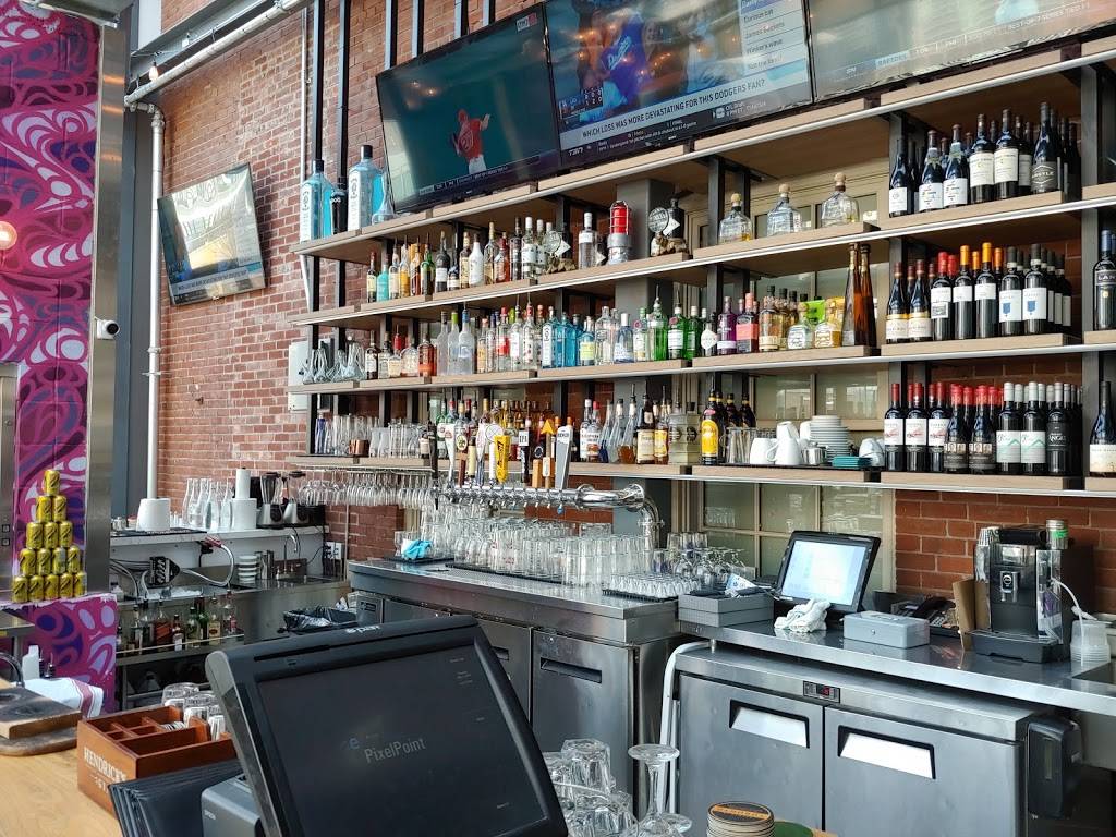 Barcelona Tavern | restaurant | Corner of Hanna Ave &, Snooker St, Toronto, ON M6K 1X4, Canada | 4165310757 OR +1 416-531-0757