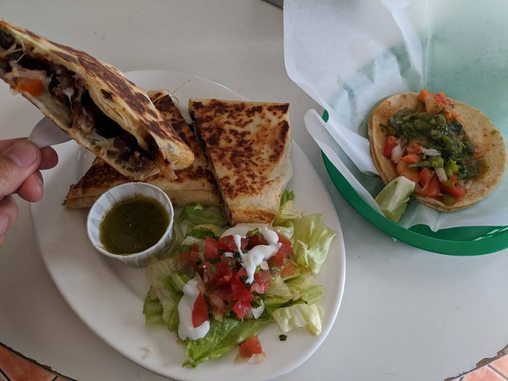 Las Chiquitas | restaurant | 1798 Broadway, Redwood City, CA 94063, USA | 6506798259 OR +1 650-679-8259