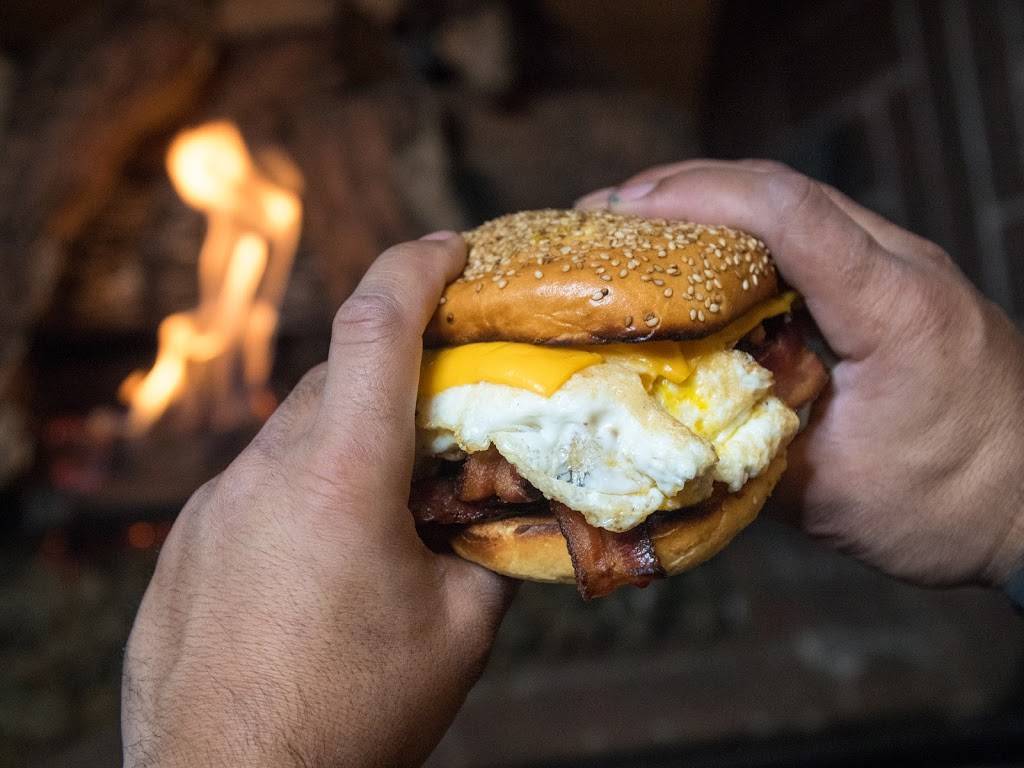 J.A. Heneghans Tavern & Restaurant | restaurant | 7 Lido Blvd, Point Lookout, NY 11569, USA | 5165442777 OR +1 516-544-2777