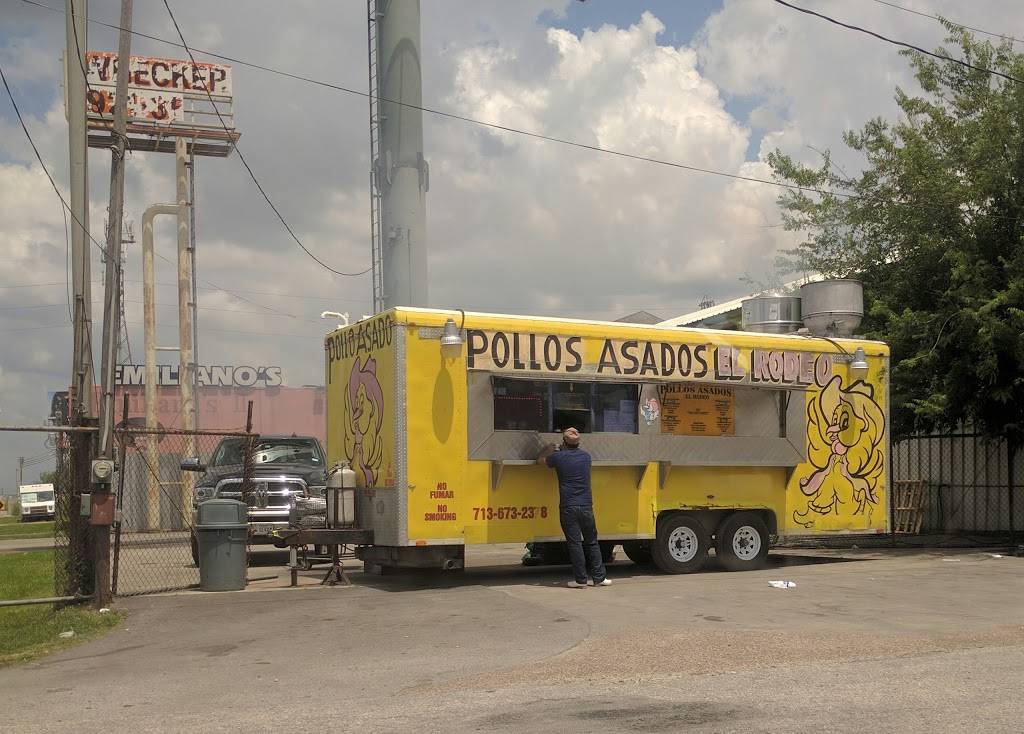 Pollo Asado El Rodeo | restaurant | 7702 East Fwy, Houston, TX 77020, USA | 7136732378 OR +1 713-673-2378