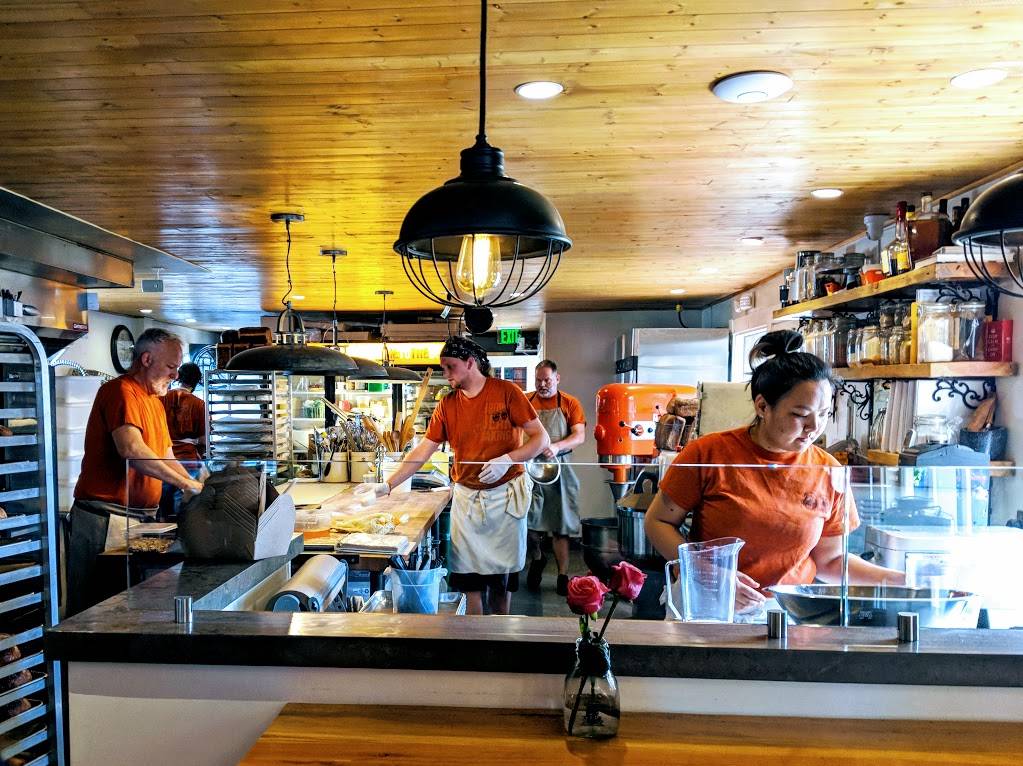 Brown Bear Baking | bakery | 29 N Beach Rd #2051, Eastsound, WA 98245, USA | 3608557456 OR +1 360-855-7456