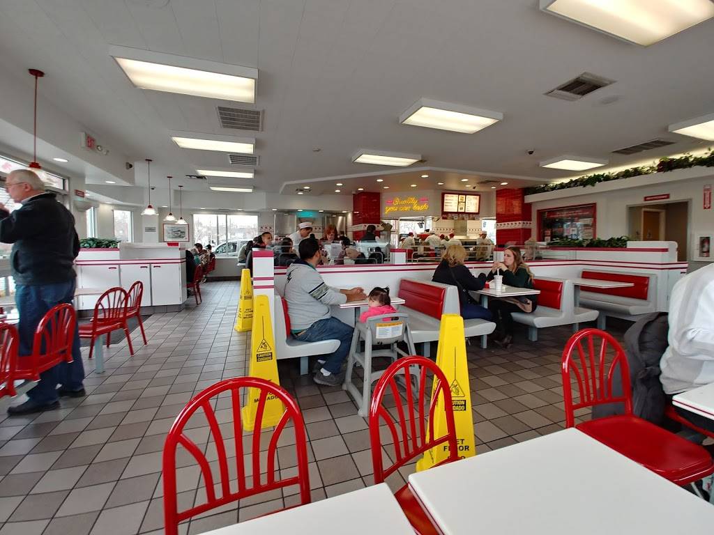 In-N-Out Burger | restaurant | 280 Pyramid Way, Sparks, NV 89431, USA | 8007861000 OR +1 800-786-1000