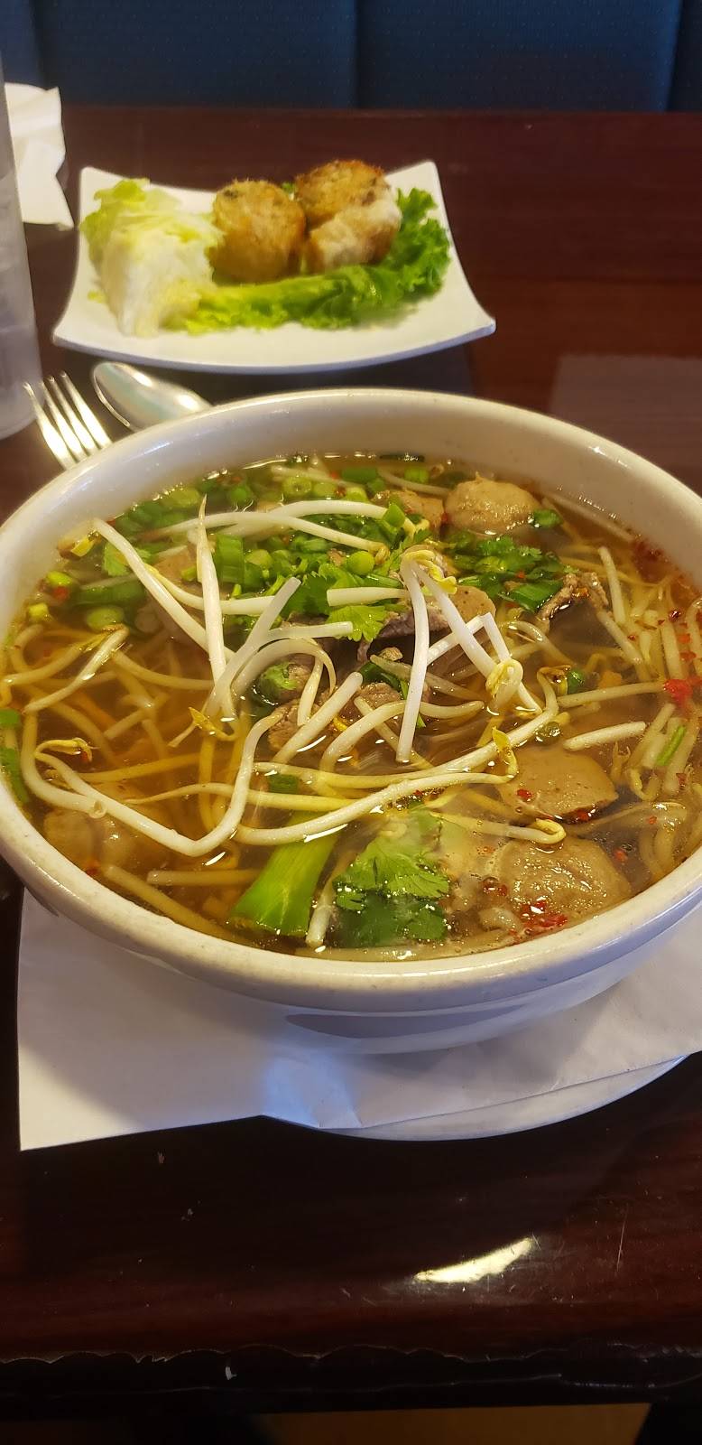 Yum Thai Restaurant III - Helotes | restaurant | 11851 Bandera Rd #123, Helotes, TX 78023, USA | 2103621726 OR +1 210-362-1726