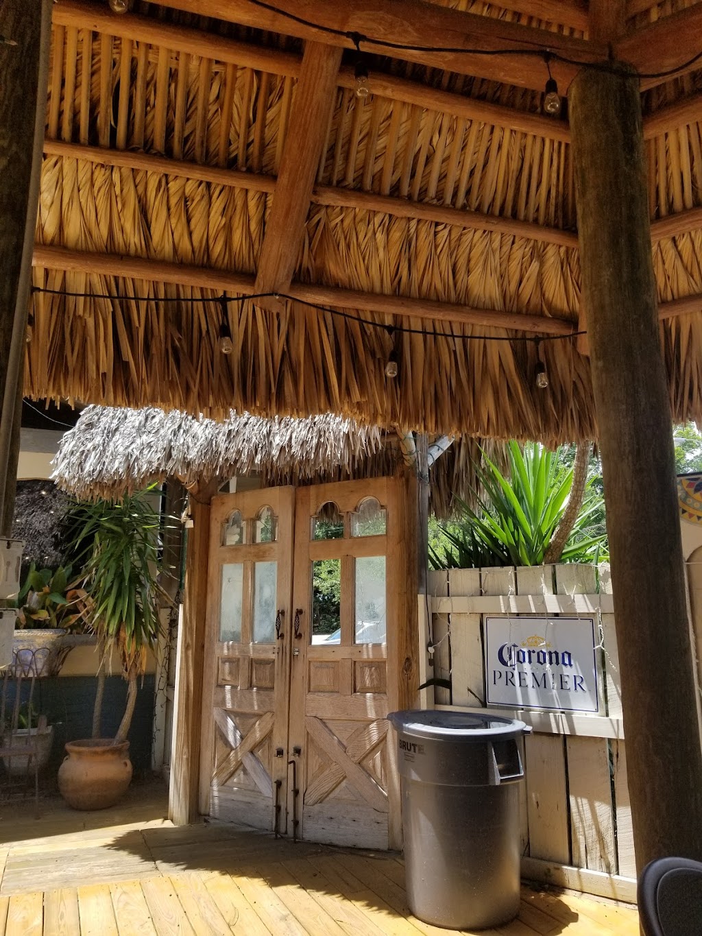 La Fiesta Mexican Restaurant | restaurant | 2329 Apalachee Pkwy, Tallahassee, FL 32301, USA | 8506563392 OR +1 850-656-3392