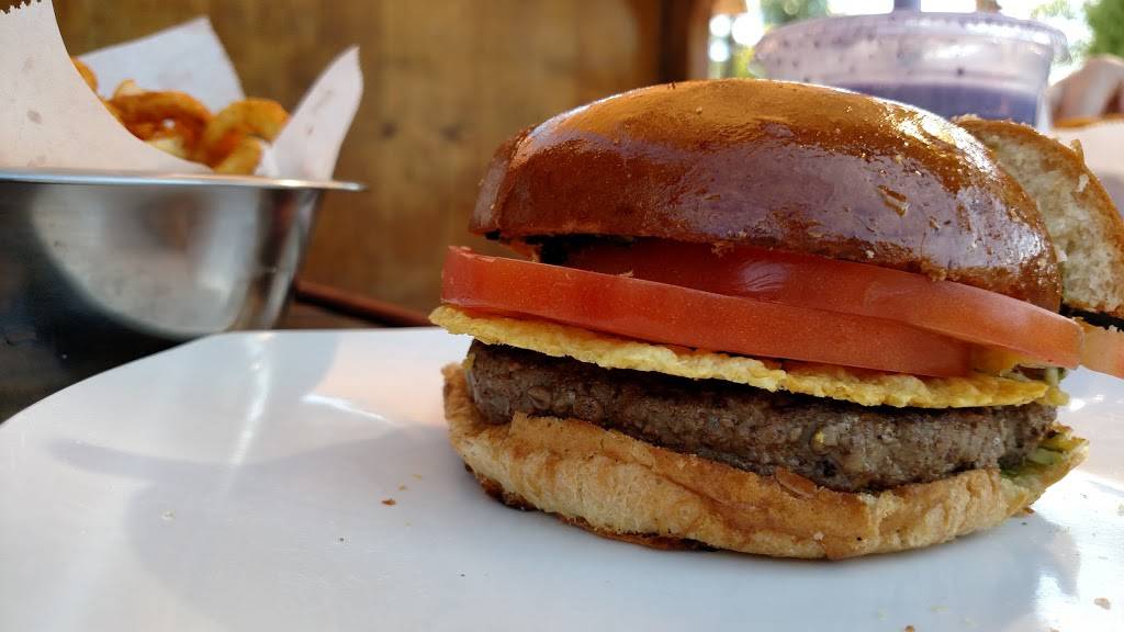 Bricks | restaurant | 23820 Lyons Ave, Santa Clarita, CA 91321, USA | 6612861091 OR +1 661-286-1091