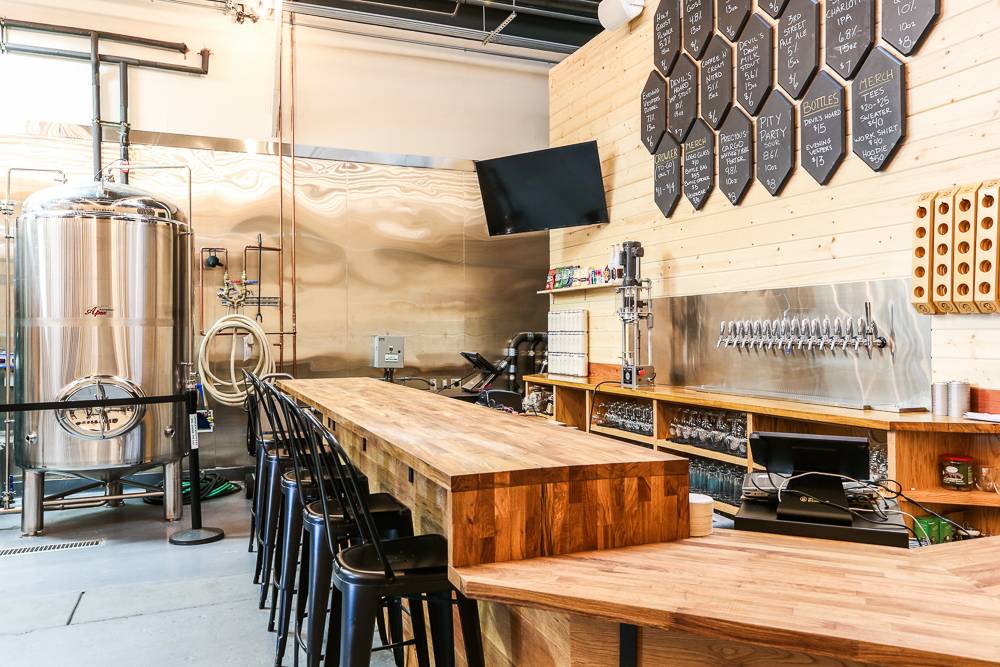 Laughing Monk Brewing | restaurant | 1439 Egbert Ave unit a/b, San Francisco, CA 94124, USA | 4156785157 OR +1 415-678-5157