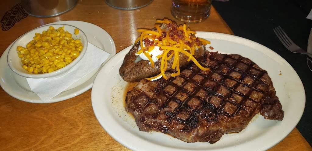 Texas Roadhouse | restaurant | 74 Newtown Rd, Danbury, CT 06810, USA | 2037309176 OR +1 203-730-9176