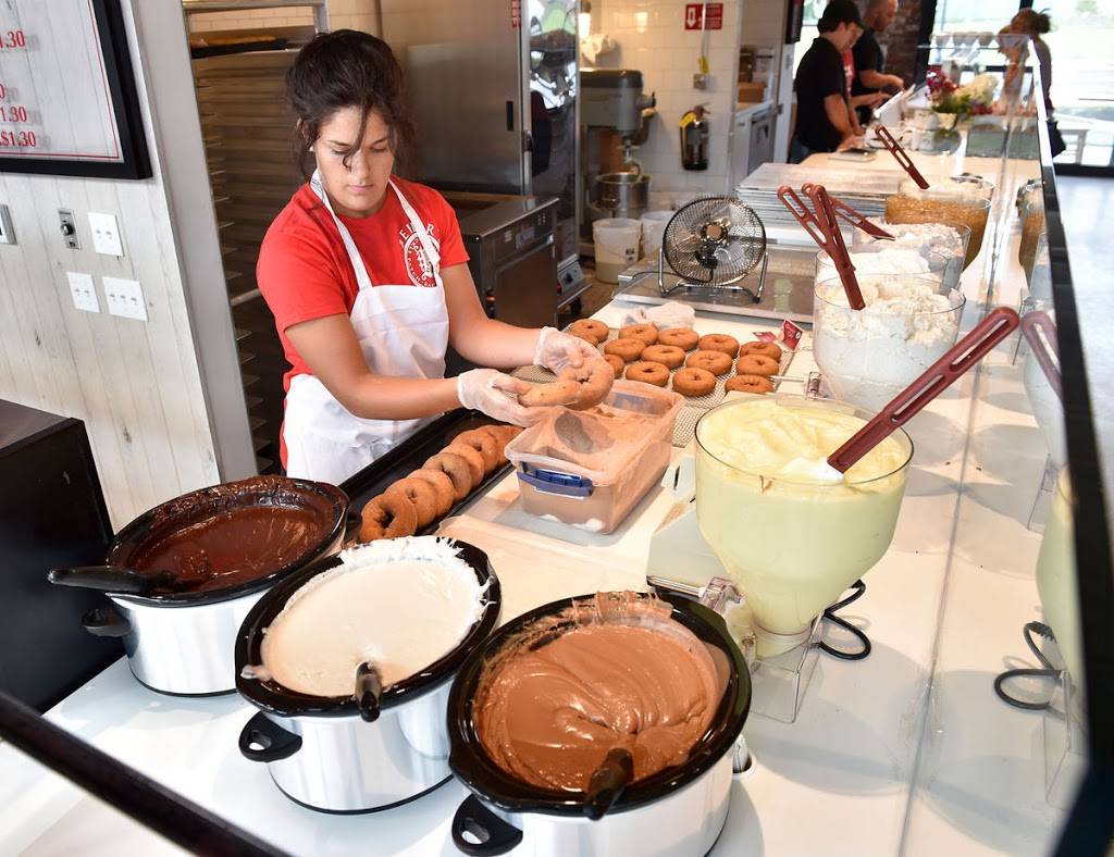 Dunkin | bakery | 366 W Main St, Leola, PA 17540, USA | 7176568040 OR +1 717-656-8040