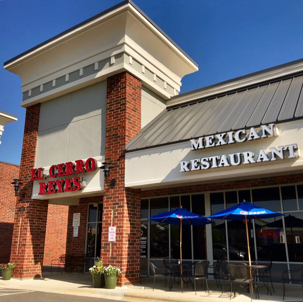 El Cerro Reyes | restaurant | 655 Brawley School Rd # 101, Mooresville, NC 28117, USA | 7047990429 OR +1 704-799-0429