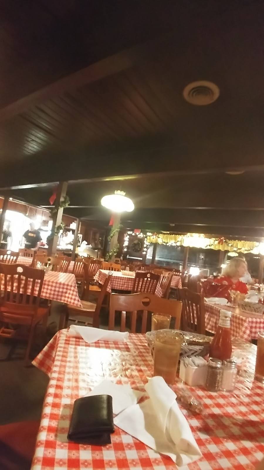 Strouds Oak Ridge Manor | restaurant | 5410 NE Oak Ridge Dr, Kansas City, MO 64119, USA | 8164549600 OR +1 816-454-9600