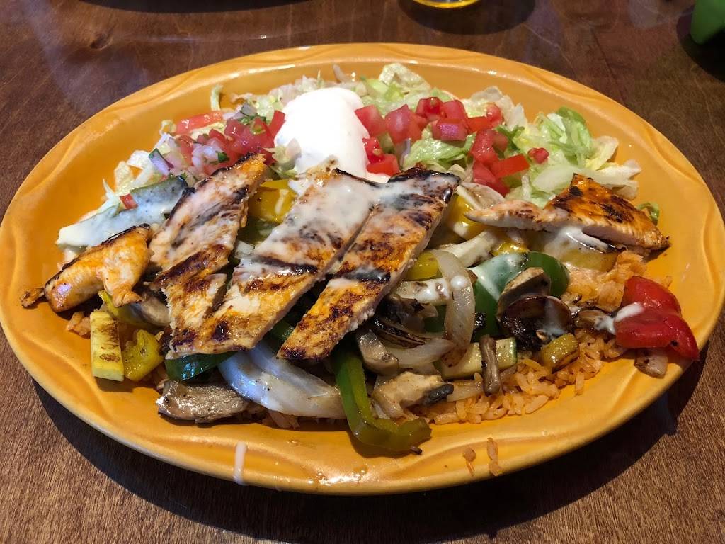 Los Cabos Cantina And Grill | restaurant | 7800 N Sommer St #106, Peoria, IL 61615, USA | 3096922710 OR +1 309-692-2710
