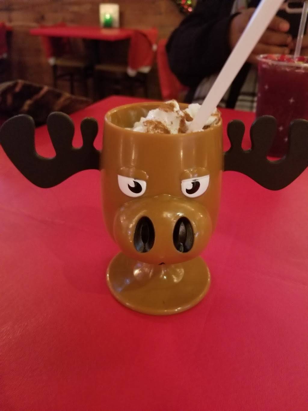 Christmas Club Pop-Up Bar | restaurant | 3460 N Clark St, Chicago, IL 60657, USA | 7739752010 OR +1 773-975-2010