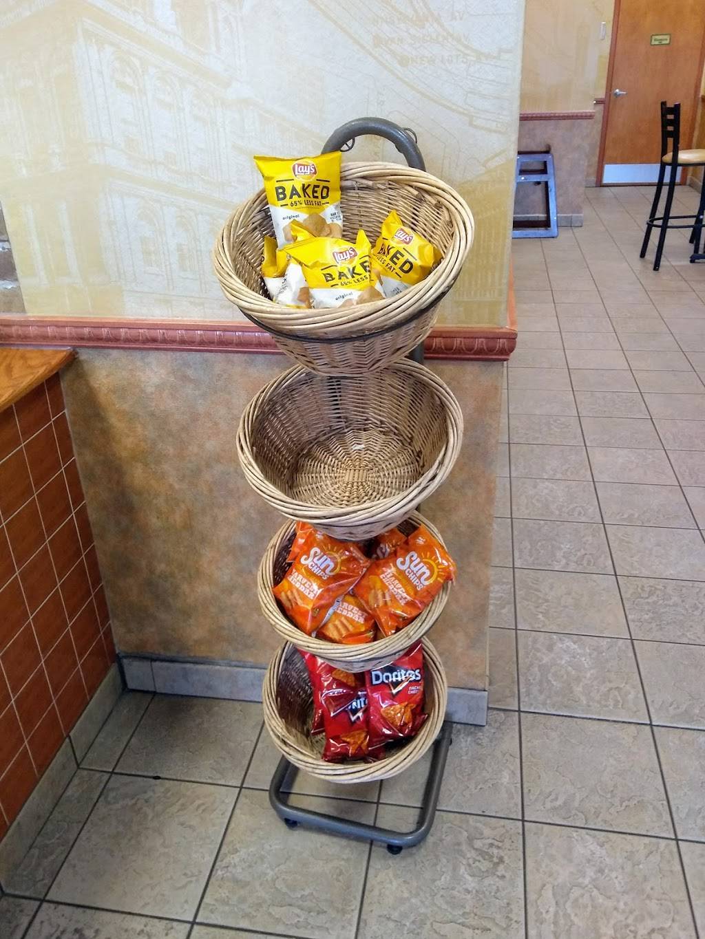 Subway Restaurants | restaurant | 9900 Greenbelt Rd, Lanham, MD 20706, USA | 3015520144 OR +1 301-552-0144