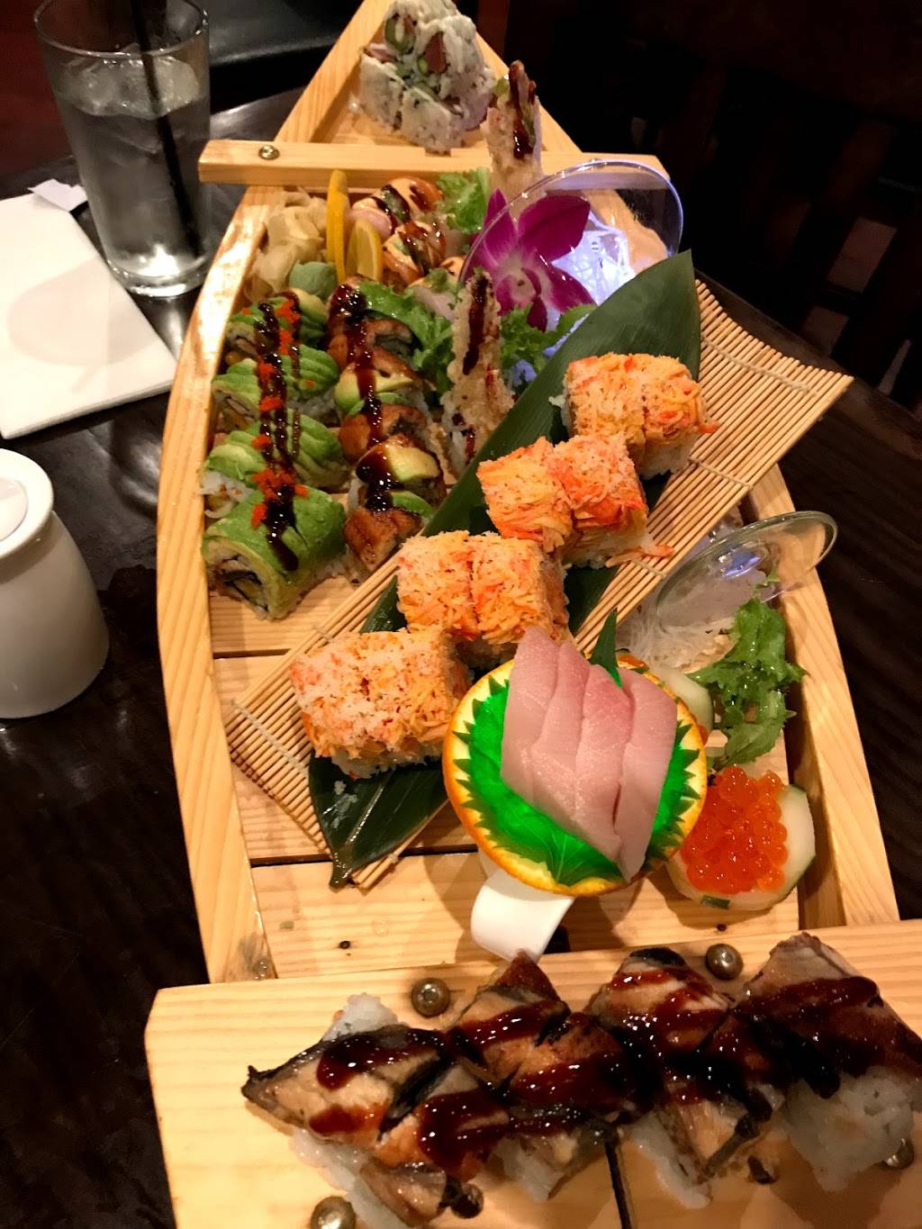 Passion Fin | restaurant | 4611 Sangamore Rd, Bethesda, MD 20816, USA | 3012292848 OR +1 301-229-2848