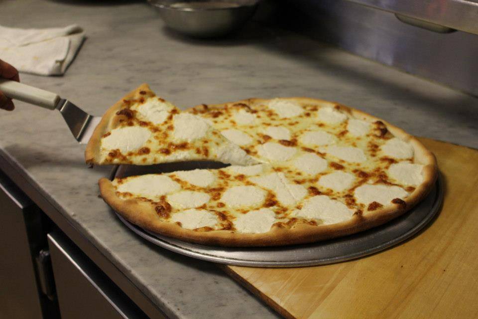 Luigis Pizzeria | restaurant | 8502 3rd Ave, Brooklyn, NY 11209, USA | 7184913900 OR +1 718-491-3900