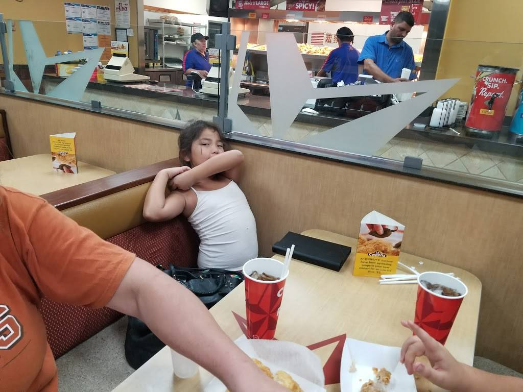 Churchs Chicken | restaurant | 1203 N Frazier St, Conroe, TX 77301, USA | 9367564606 OR +1 936-756-4606