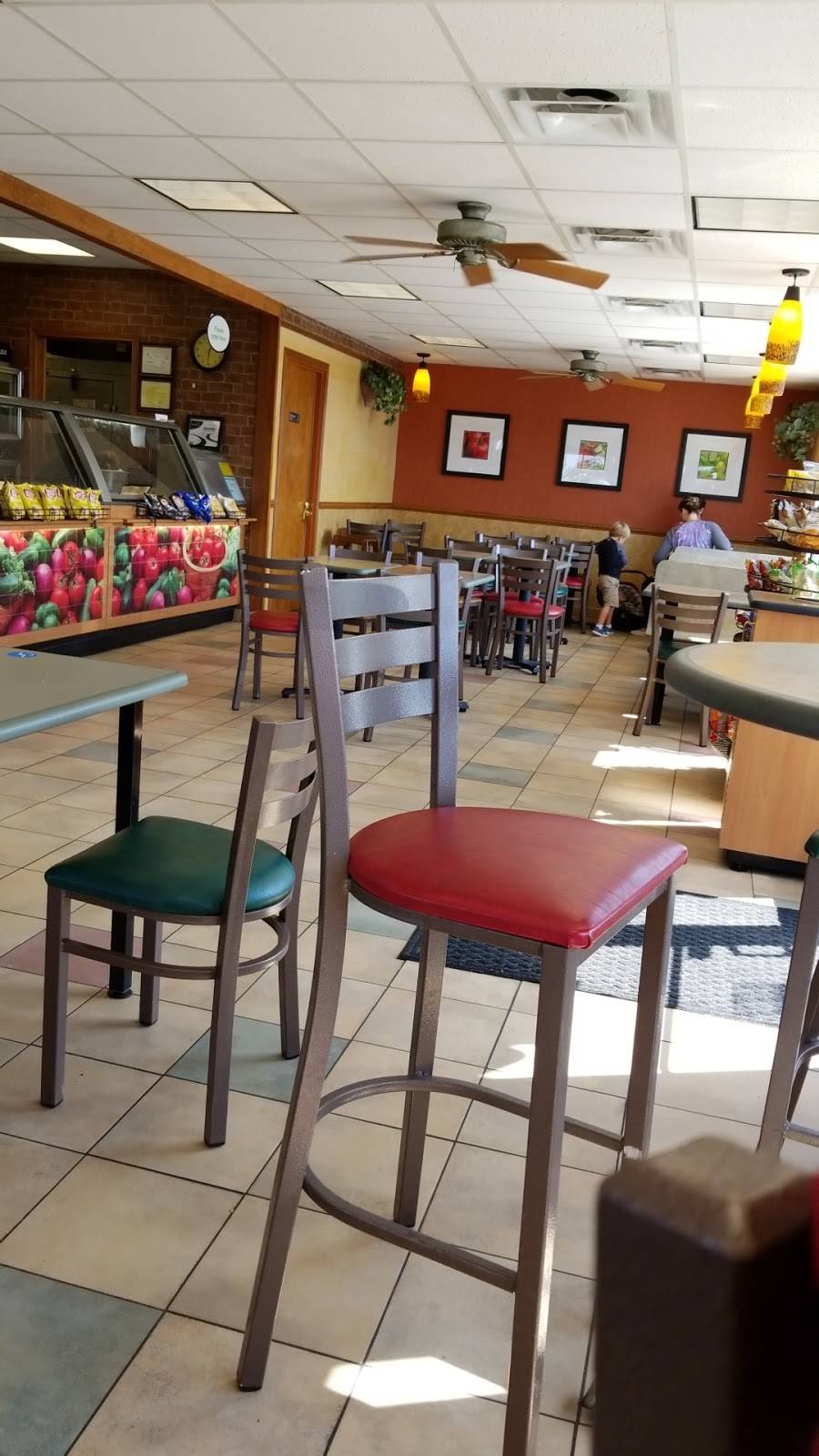 Subway Restaurants | restaurant | 1261 N State St Suite 1, Greenfield, IN 46140, USA | 3174620070 OR +1 317-462-0070