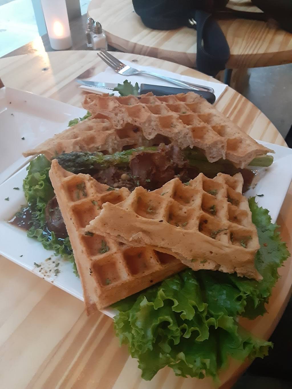 FANNIE LOU’S GOURMET CHICKEN & WAFFLES | restaurant | 500 Tennessee St #166, Memphis, TN 38103, USA | 9015214663 OR +1 901-521-4663