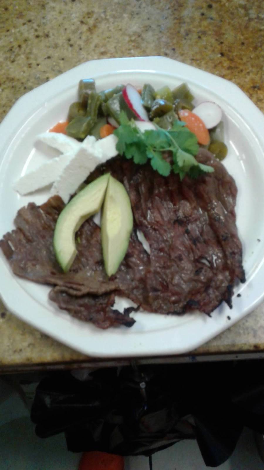 El Cafe De Hoya Mexican Grill | restaurant | 1 Plainfield Ave, Elmont, NY 11003, USA | 5162161886 OR +1 516-216-1886