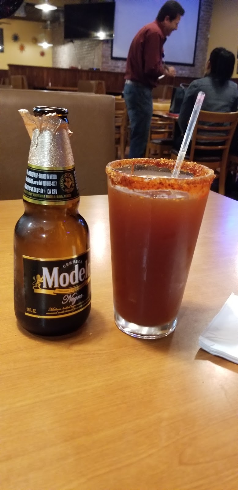 Las Sirenas Bar And Grill | restaurant | 2091 N Oxnard Blvd, Oxnard, CA 93036, USA | 8052781778 OR +1 805-278-1778