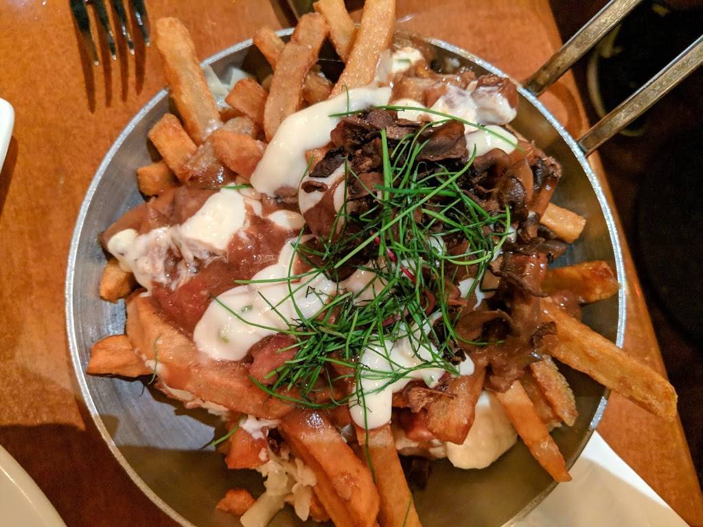 Le Cellier Steakhouse | restaurant | 1510 N Avenue, Orlando, FL 32830, USA | 4079393463 OR +1 407-939-3463