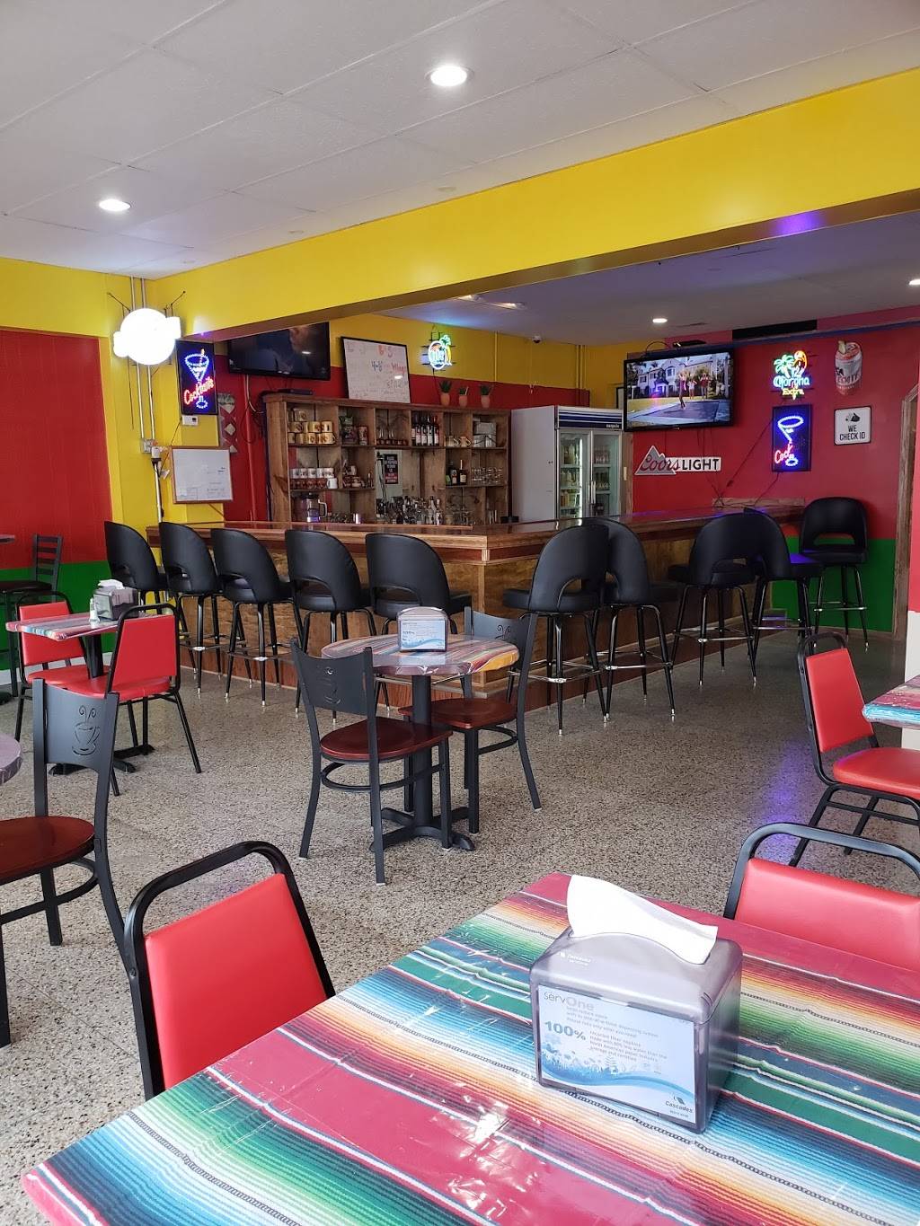 BAR AND GRILL LOS JARRITOS | restaurant | 836 2nd St, Lasalle, IL 61301, USA | 8152201840 OR +1 815-220-1840
