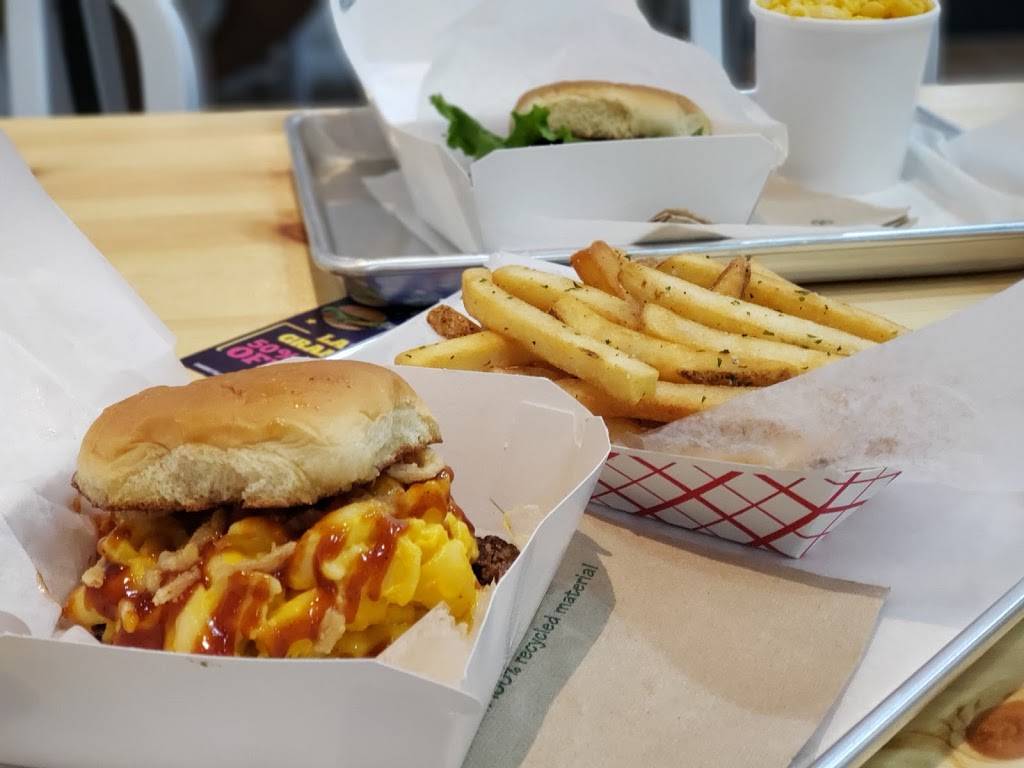 CHARD Brisket Dogs + Burgers | restaurant | 1015 S Rural Rd #106, Tempe, AZ 85281, USA | 4803619960 OR +1 480-361-9960