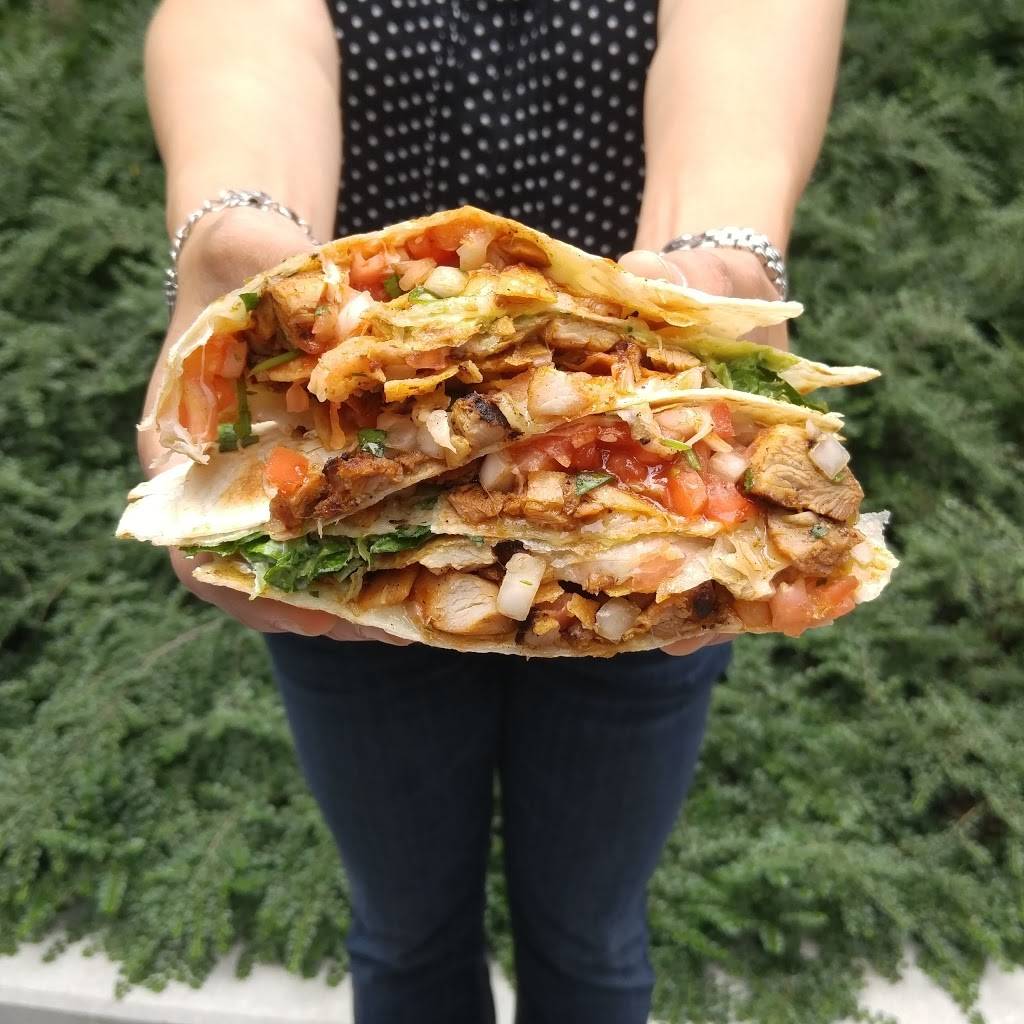 Burrito Beach | restaurant | 233 N Michigan Ave, Chicago, IL 60601, USA | 3128611986 OR +1 312-861-1986