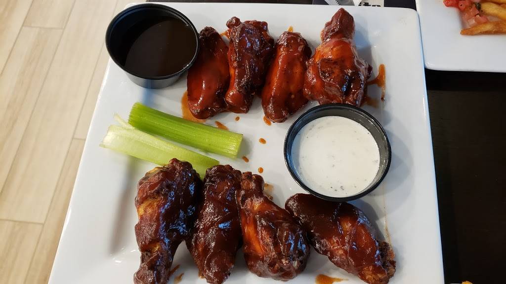 Cheerleader Pub & Grill | restaurant | 1590 Jefferson St, Jefferson City, MO 65109, USA | 5736589136 OR +1 573-658-9136