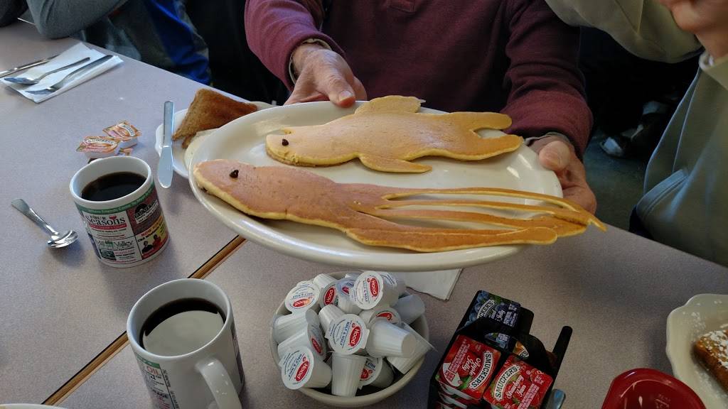 Kellys Restaurant | restaurant | 314 College St, Amherst, MA 01002, USA | 4132539521 OR +1 413-253-9521