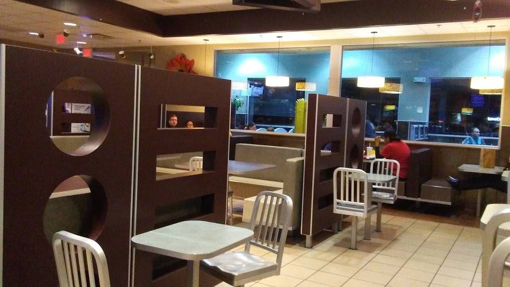 McDonalds | cafe | 4495 N Oracle Rd, Tucson, AZ 85705, USA | 5208886790 OR +1 520-888-6790