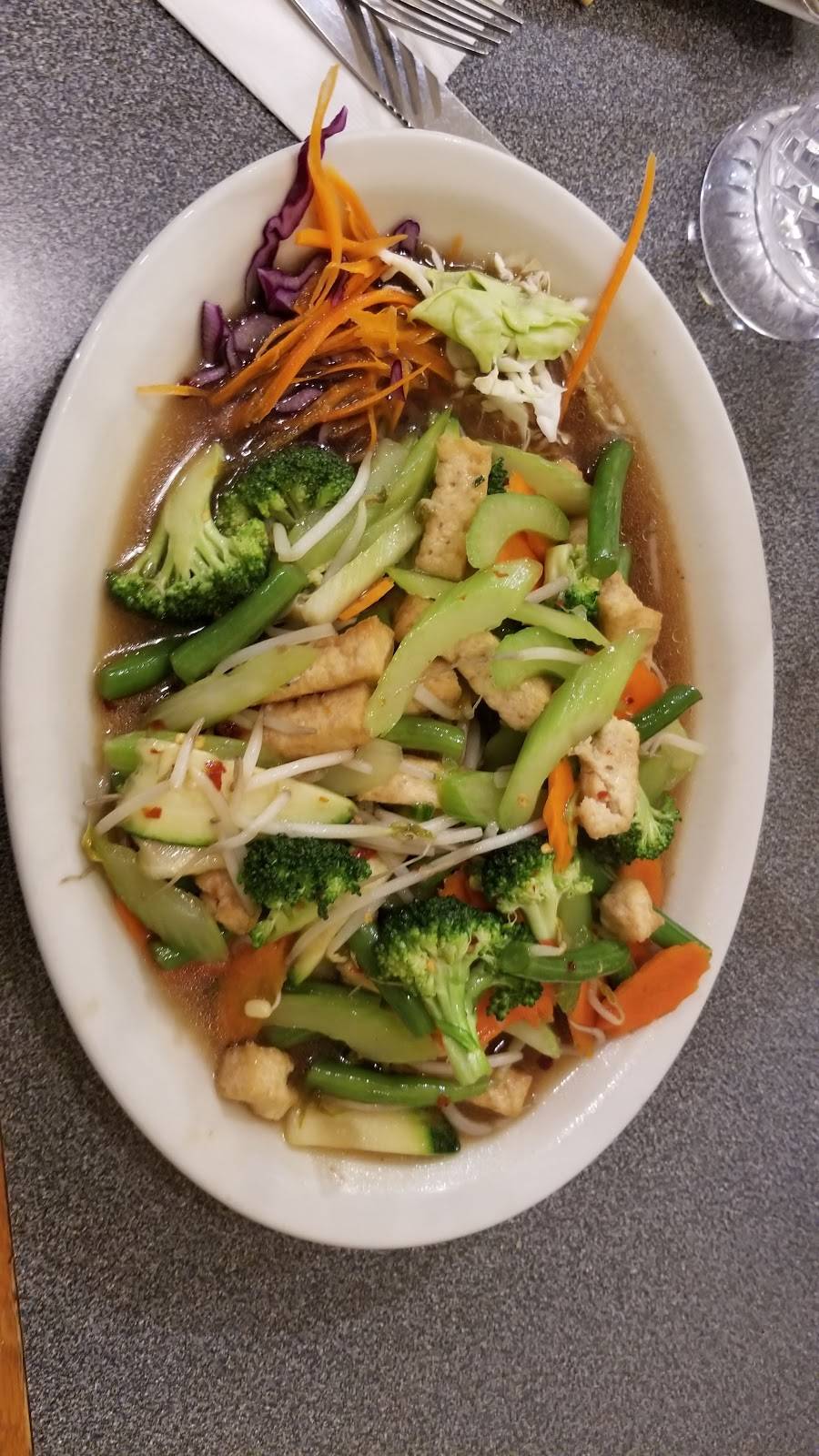 Baan Thai Kitchen | restaurant | 1950 Hendersonville Rd, Asheville, NC 28803, USA | 8286762995 OR +1 828-676-2995