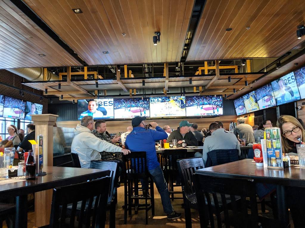 P.J. Whelihans Pub + Restaurant [Newtown Square] | restaurant | 4803 West Chester Pike, Newtown Square, PA 19073, USA | 6108484100 OR +1 610-848-4100